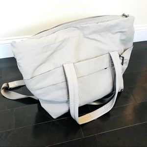 Lululemon Beige Weekender